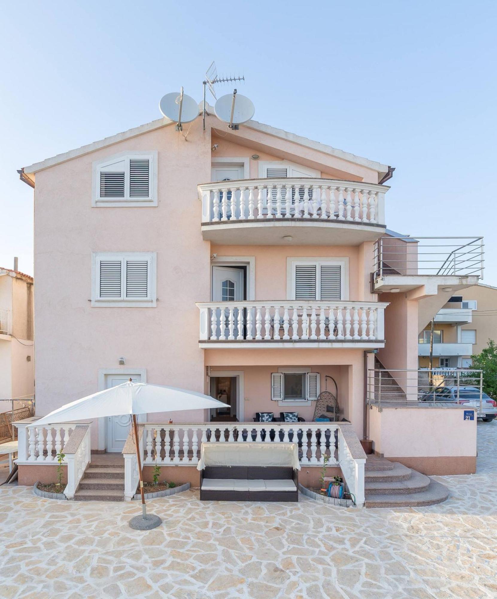 Nikol Apartment Vodice Luaran gambar